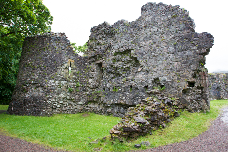 Old Inverlocky Castle